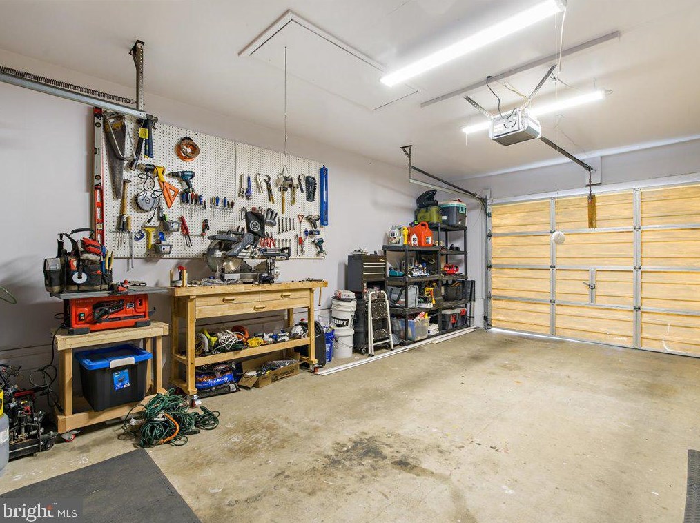 1823 Cedar Dr, Severn MD 21144-1005 exterior