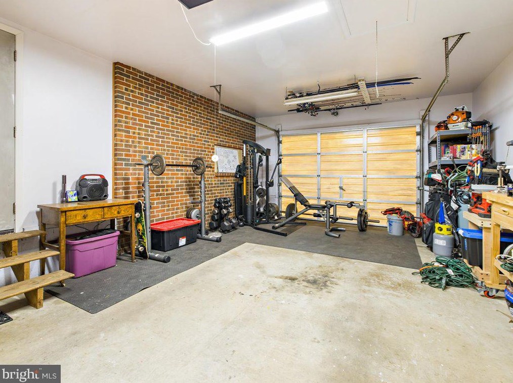 1823 Cedar Dr, Severn MD 21144-1005 exterior