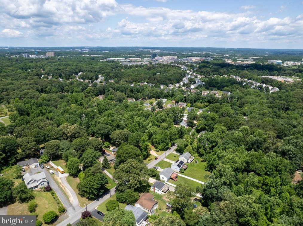 1823 Cedar Dr, Severn MD 21144-1005 exterior