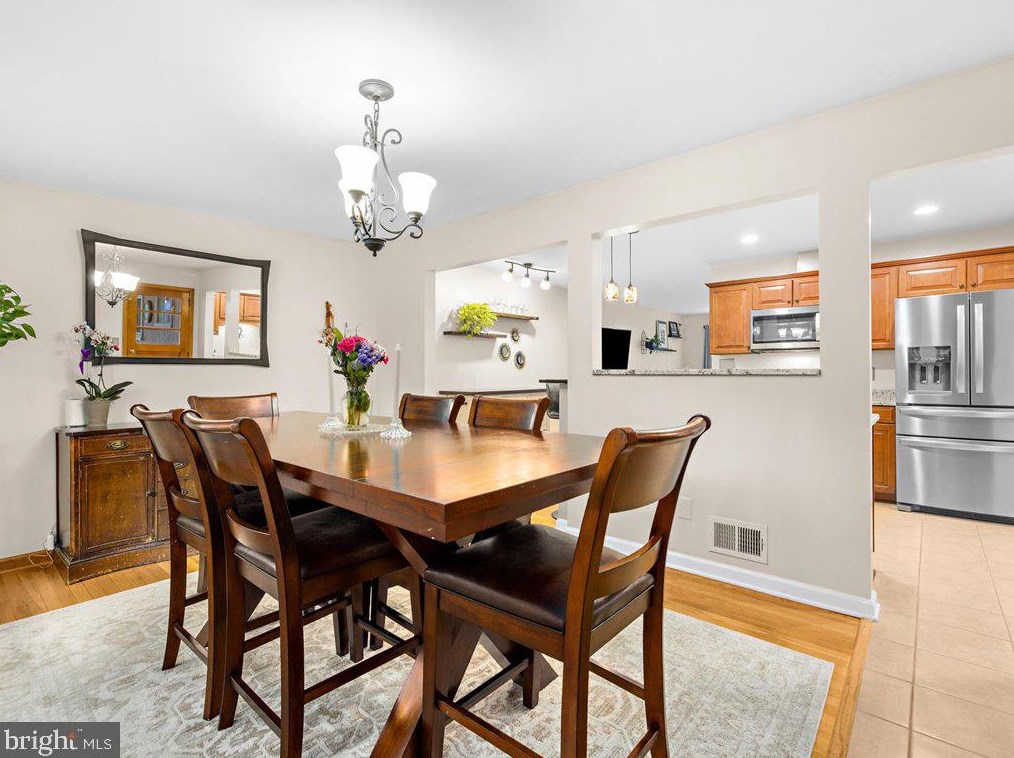 1823 Cedar Dr, Severn MD 21144-1005 exterior