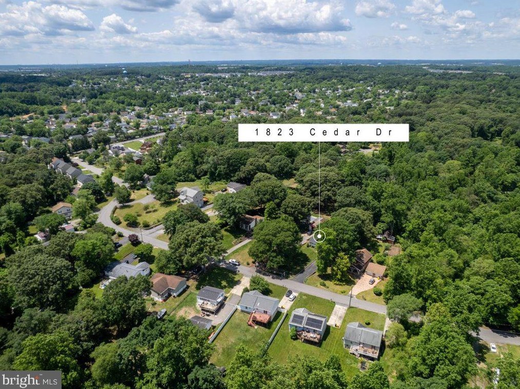1823 Cedar Dr, Severn MD 21144-1005 exterior