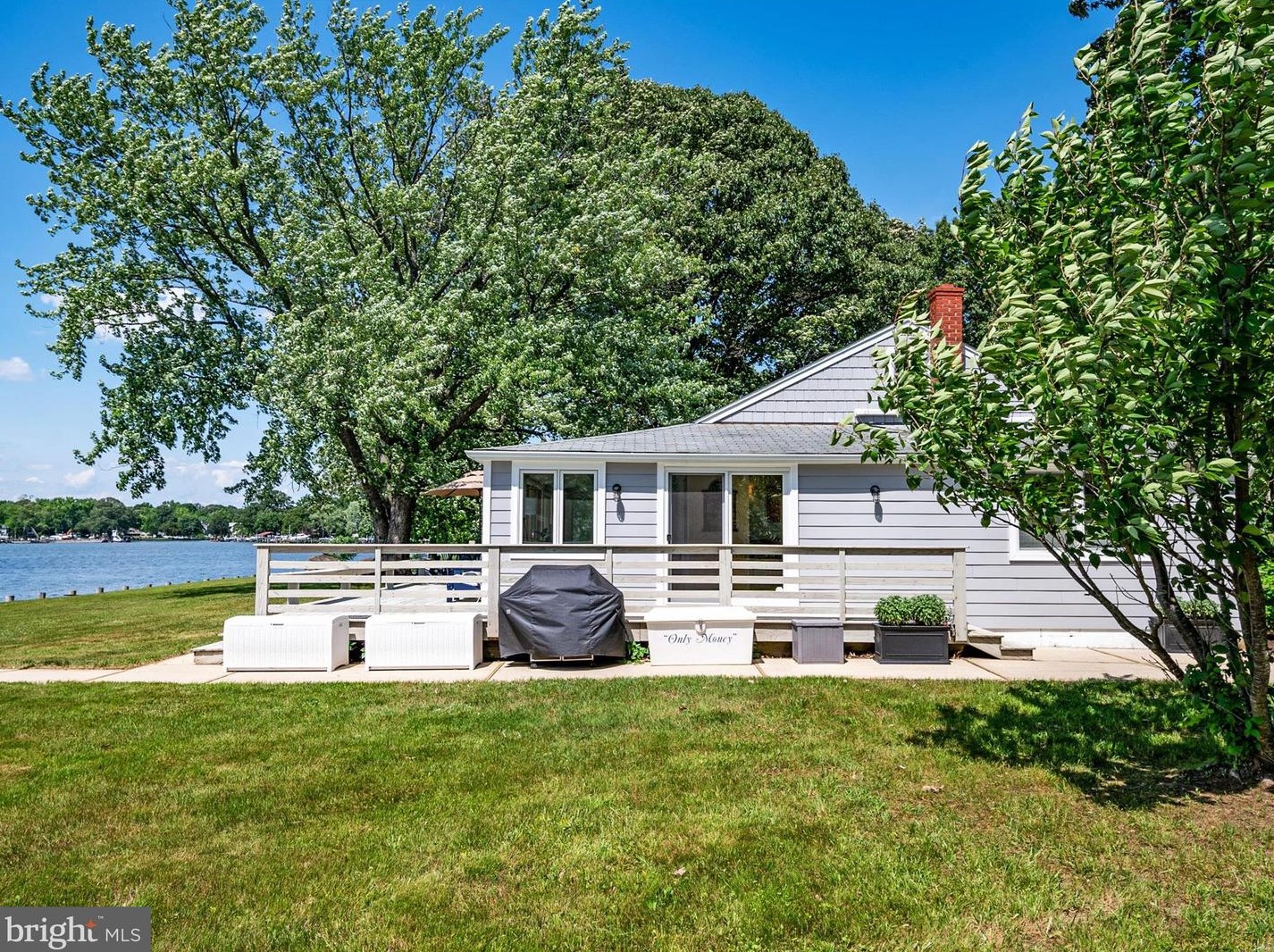 1264 River Rd, Shady Side MD  20764-9692 exterior