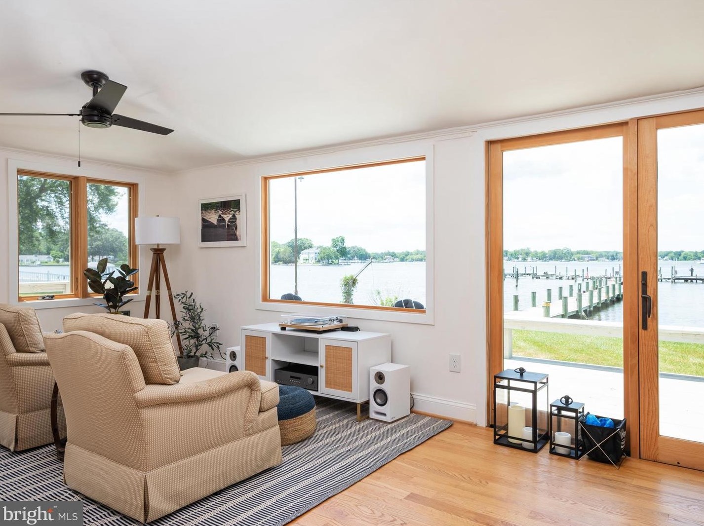 1264 River Rd, Shady Side MD  20764-9692 exterior