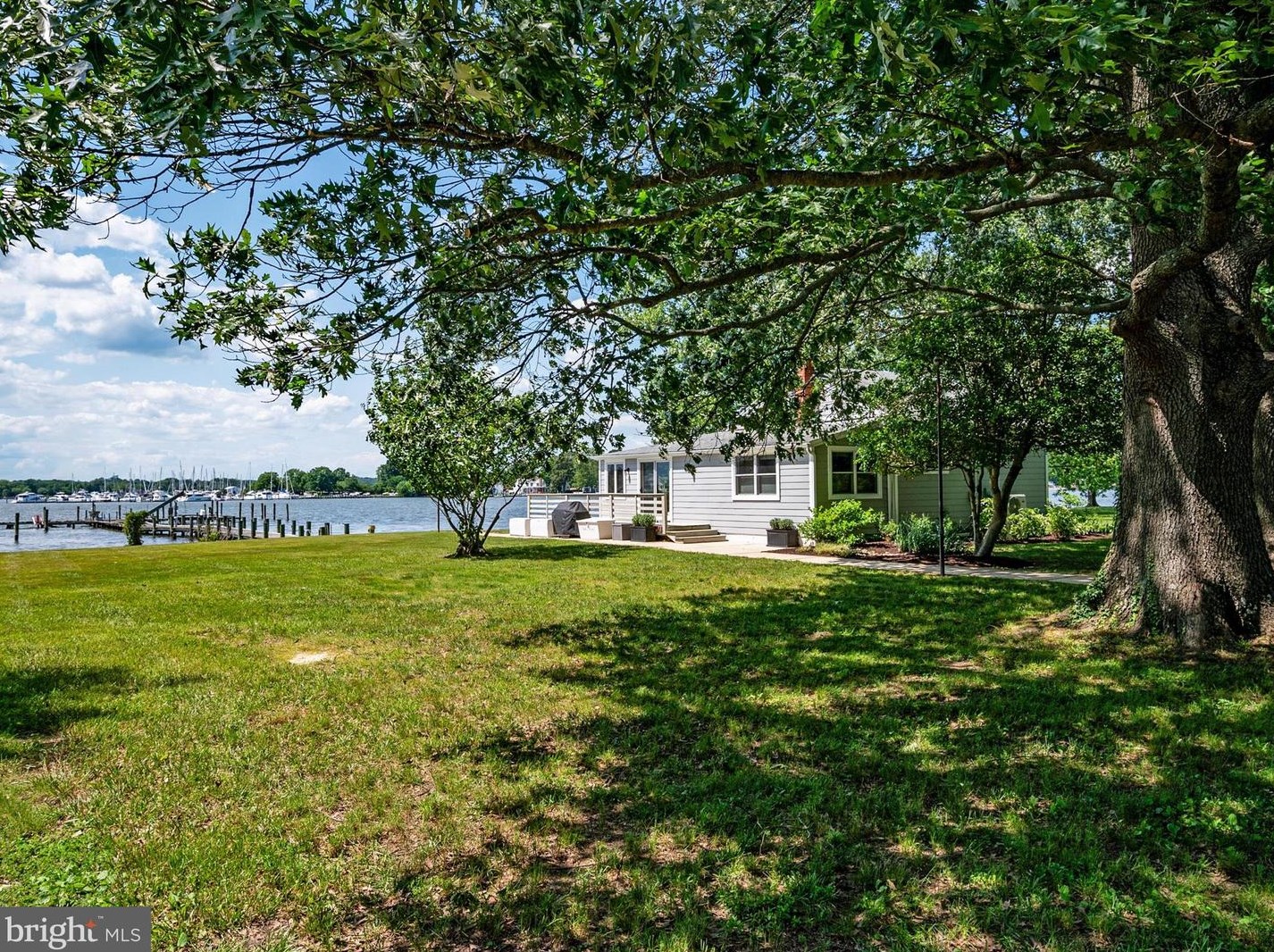 1264 River Rd, Shady Side MD  20764-9692 exterior