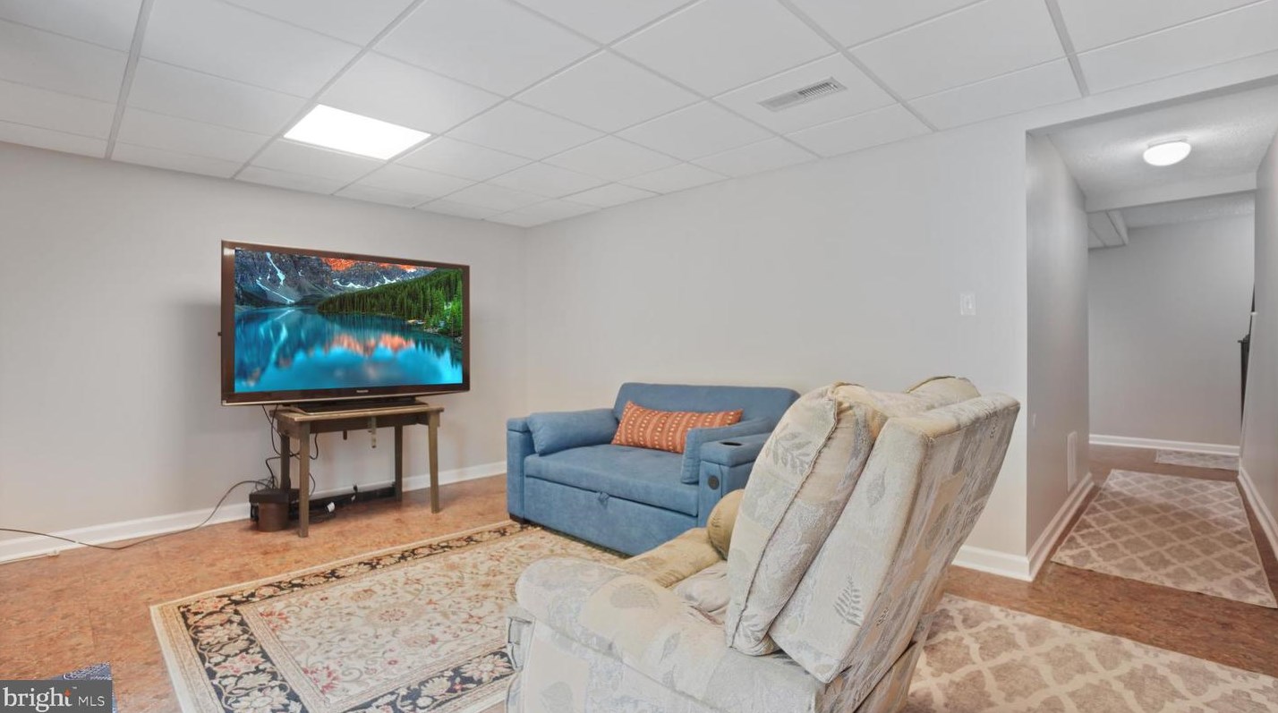 1804 Sharwood Pl, Crofton MD 21114-1950 exterior