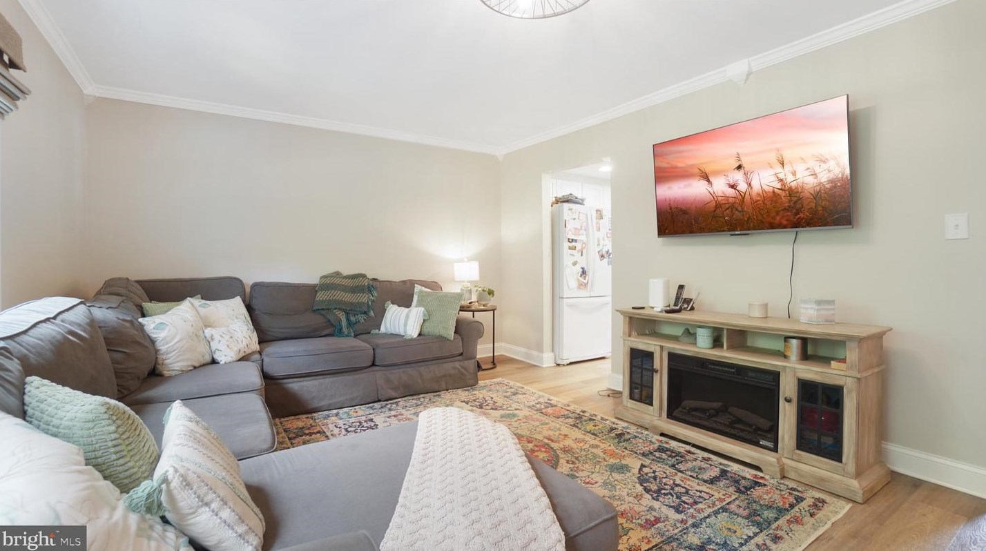 1804 Sharwood Pl, Crofton MD 21114-1950 exterior