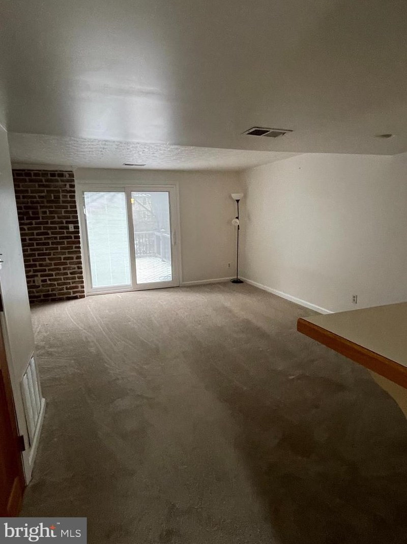 6404 Lacrosse Ln, Glen Burnie MD 21061-8831 exterior