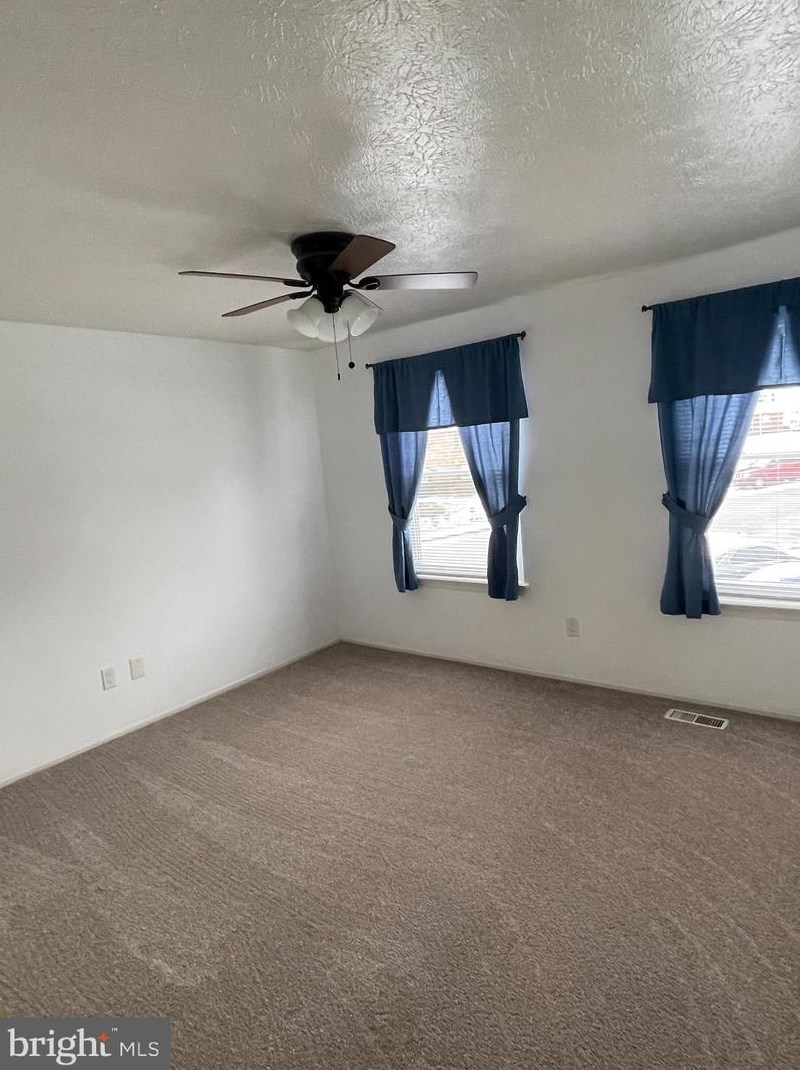 6404 Lacrosse Ln, Glen Burnie MD 21061-8831 exterior