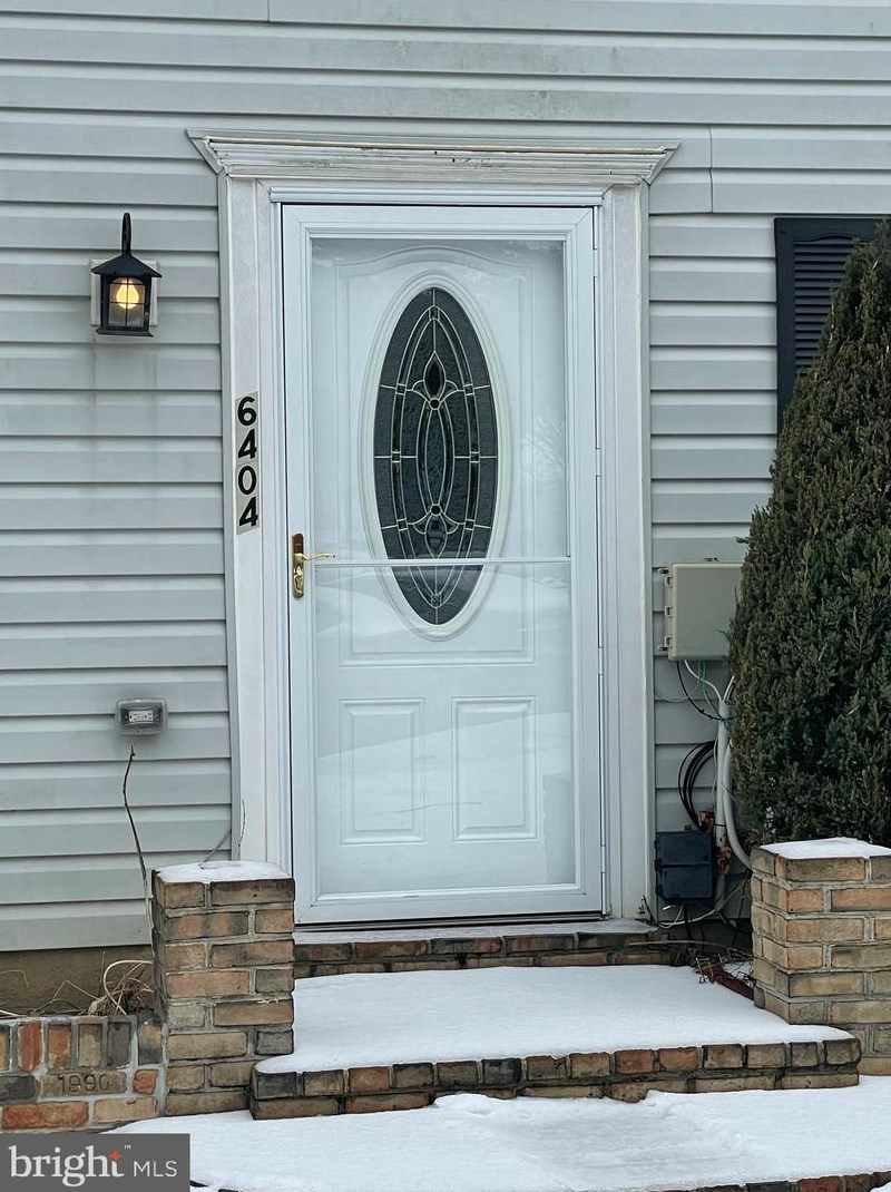 6404 Lacrosse Ln, Glen Burnie, MD 21061-8824