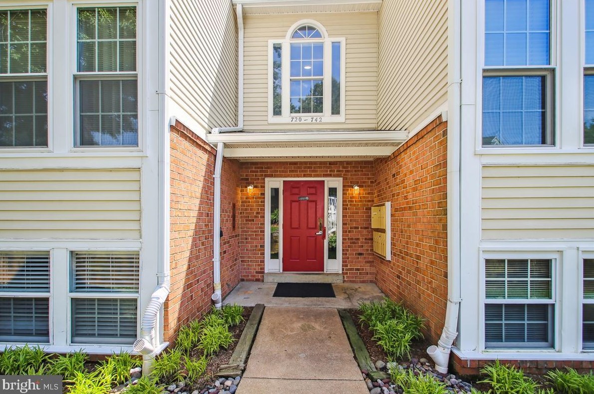 730 Southern Hills Dr, Arnold, MD 21012-2609