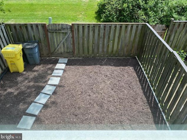 1936 Cambridge Dr, Crofton MD 21114-1935 exterior