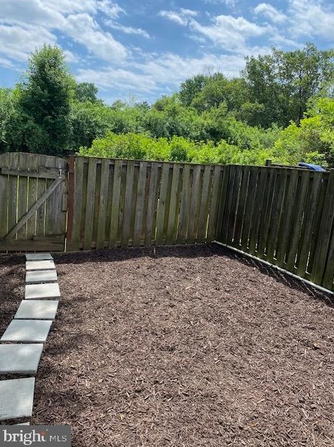 1936 Cambridge Dr, Crofton MD 21114-1935 exterior