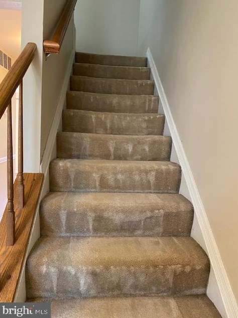 1936 Cambridge Dr, Crofton MD 21114-1935 exterior