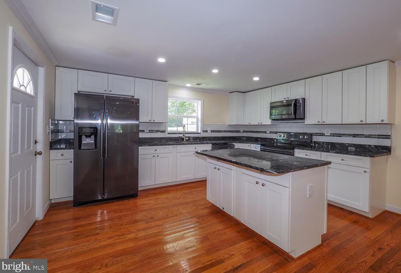 809 Danza Rd, Severn, MD 21144-2106