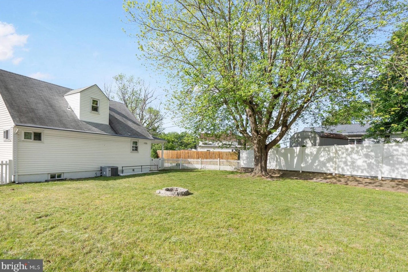 303 Ridgely Rd, Glen Burnie MD 21061-4516 exterior