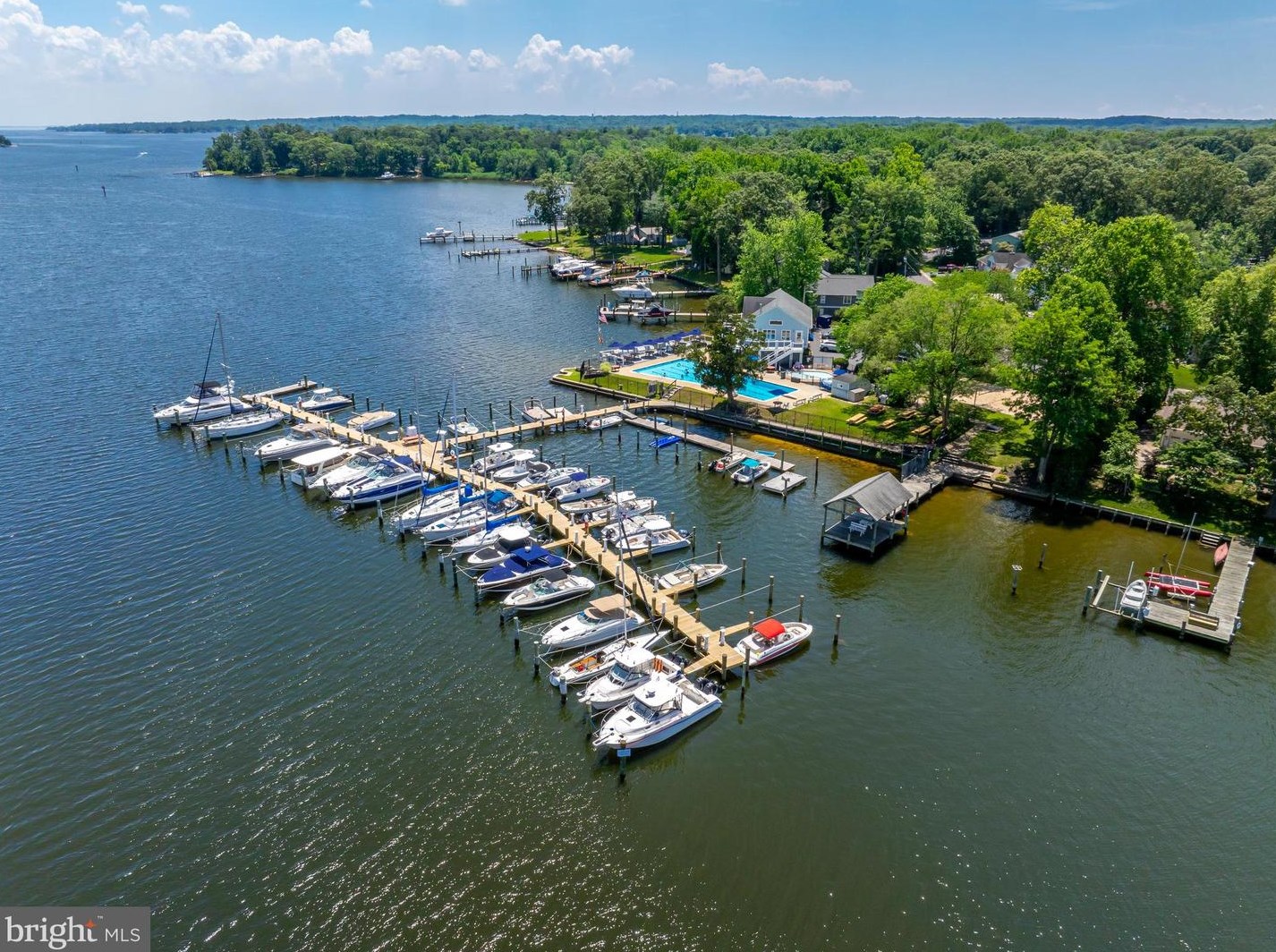 319 Spinnaker Rd, Severna Park MD 21146-3330 exterior