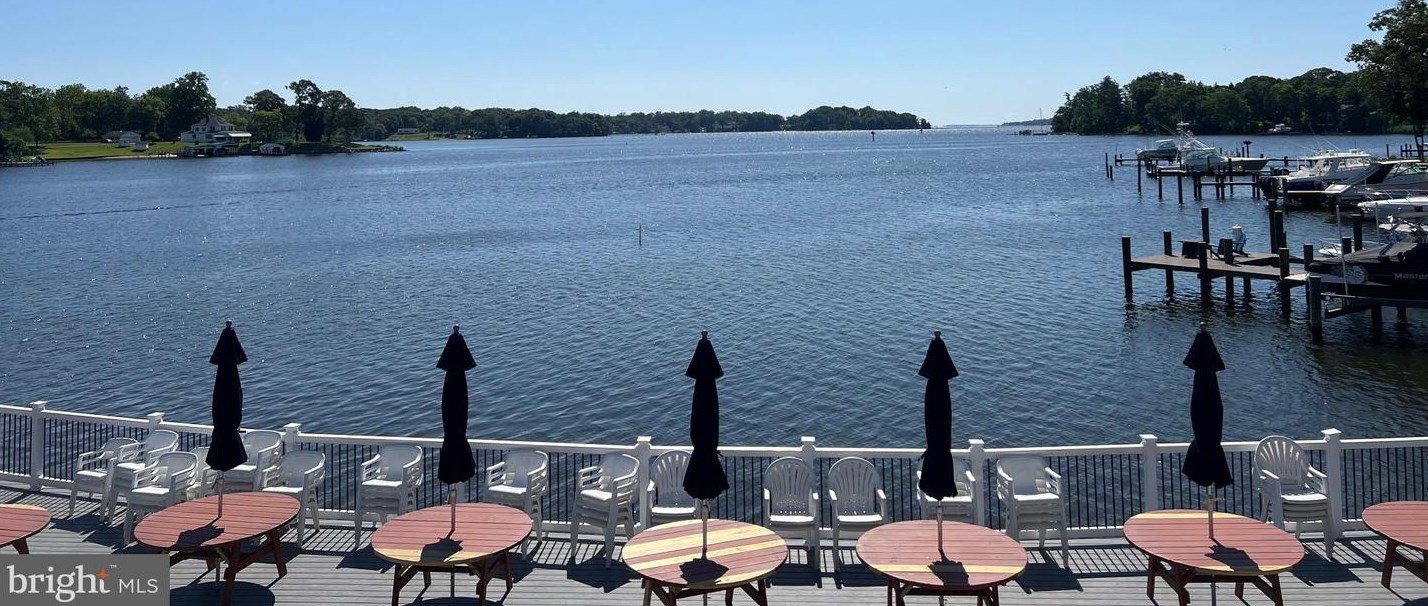 319 Spinnaker Rd, Severna Park MD 21146-3330 exterior