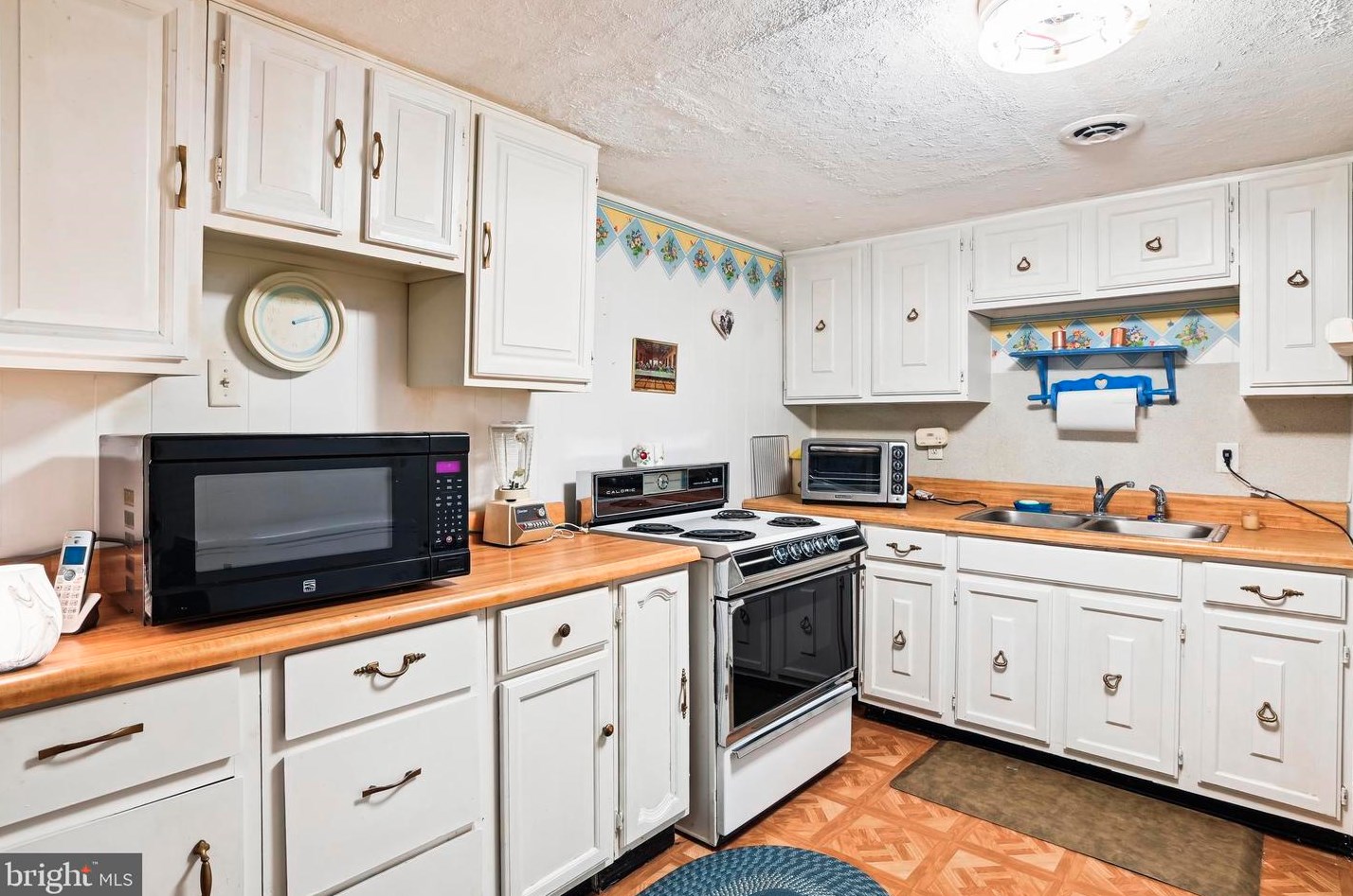 1350 Brenda Rd, Severn MD 21144-3310 exterior