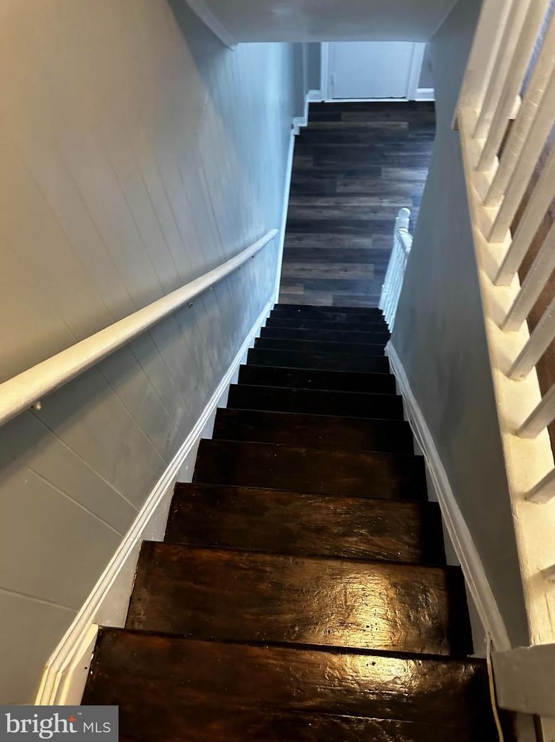 302 Old Riverside Rd, Baltimore, MD 21225-2650