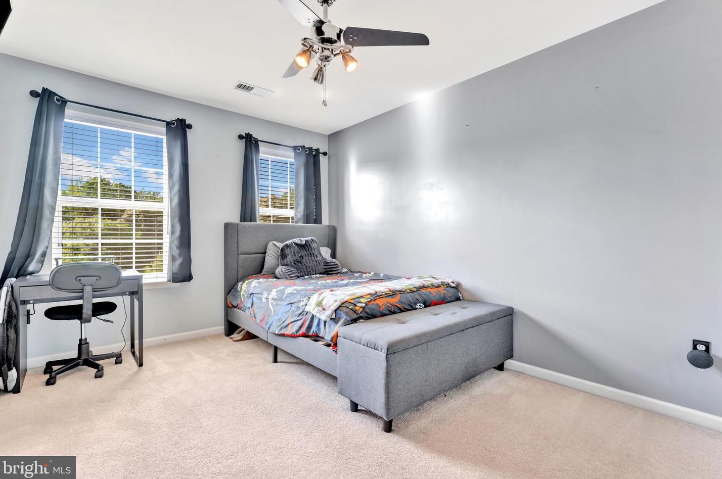 927 Indigo Bunting Ln, Glen Burnie MD 21060-8325 exterior