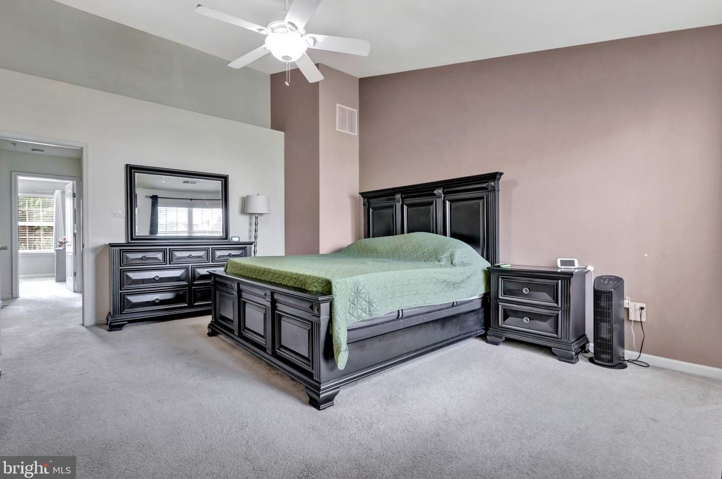 927 Indigo Bunting Ln, Glen Burnie MD 21060-8325 exterior