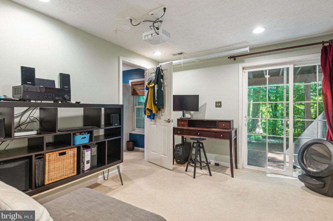 2550 Windy Oak Ct, Crofton MD  21114-1181 exterior