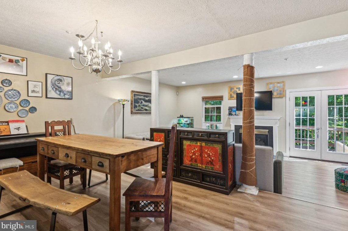 2550 Windy Oak Ct, Crofton MD  21114-1181 exterior