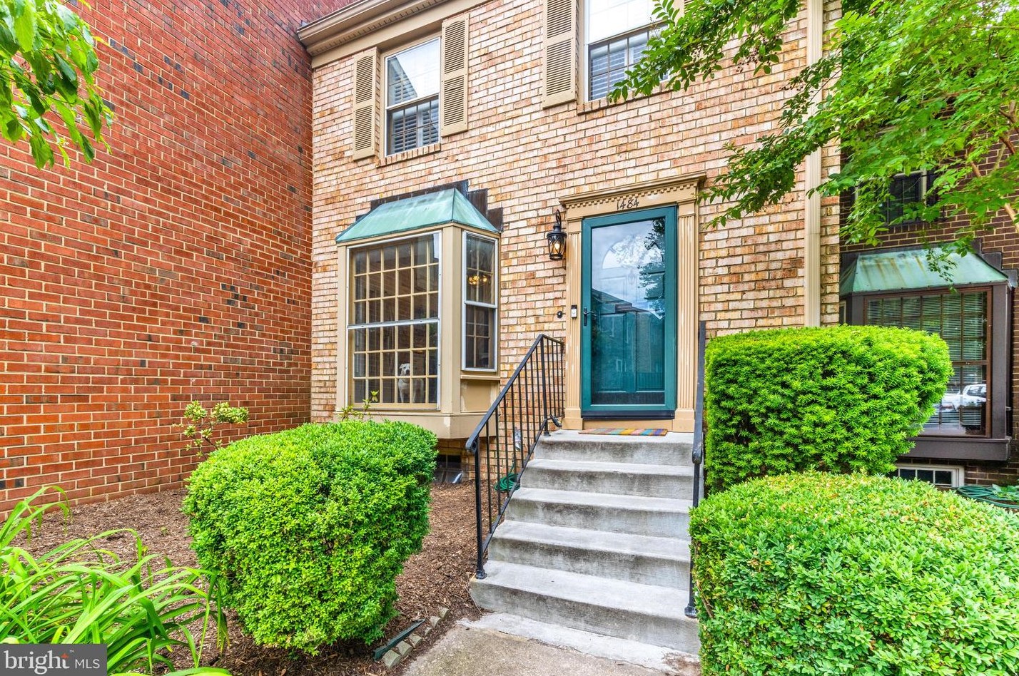 1484 Carlyle Ct, Crofton, MD 21114-1404