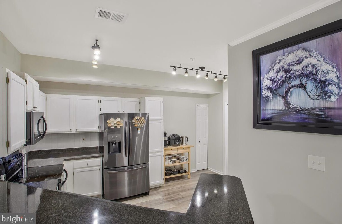 1590 Fallowfield Ct, Crofton MD 21114-1427 exterior