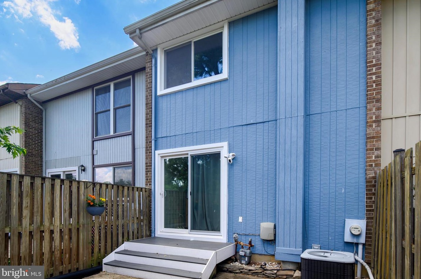 1996 Cambridge Dr, Crofton MD 21114-1909 exterior