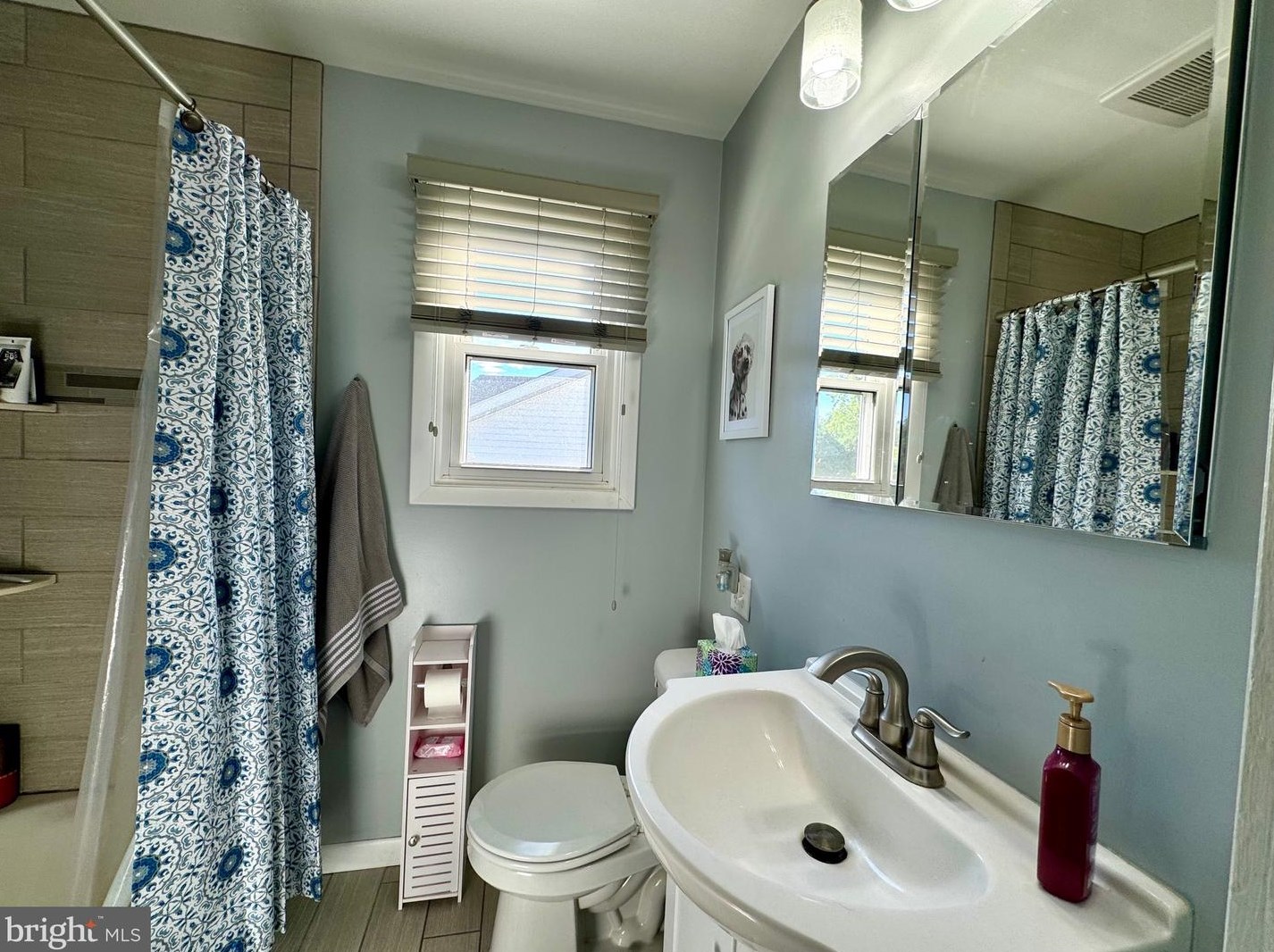 1700 Leisure Ln, Glen Burnie MD 21061-2124 exterior