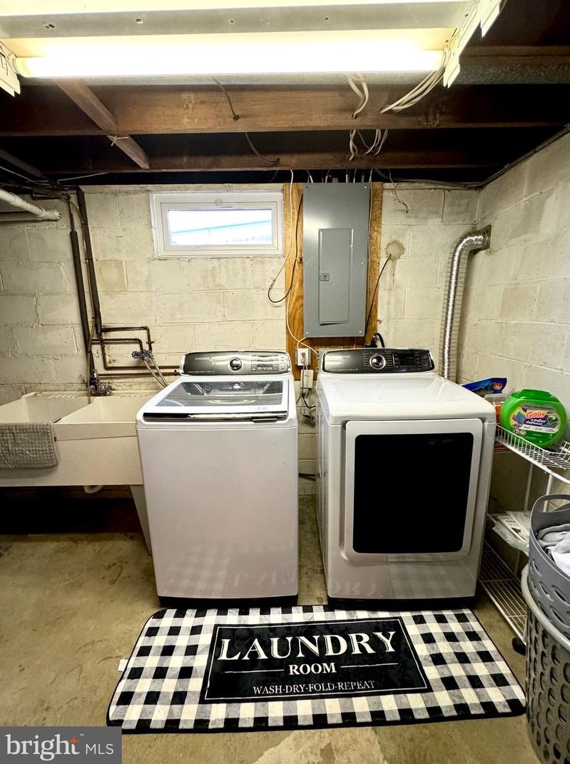 1700 Leisure Ln, Glen Burnie MD 21061-2124 exterior