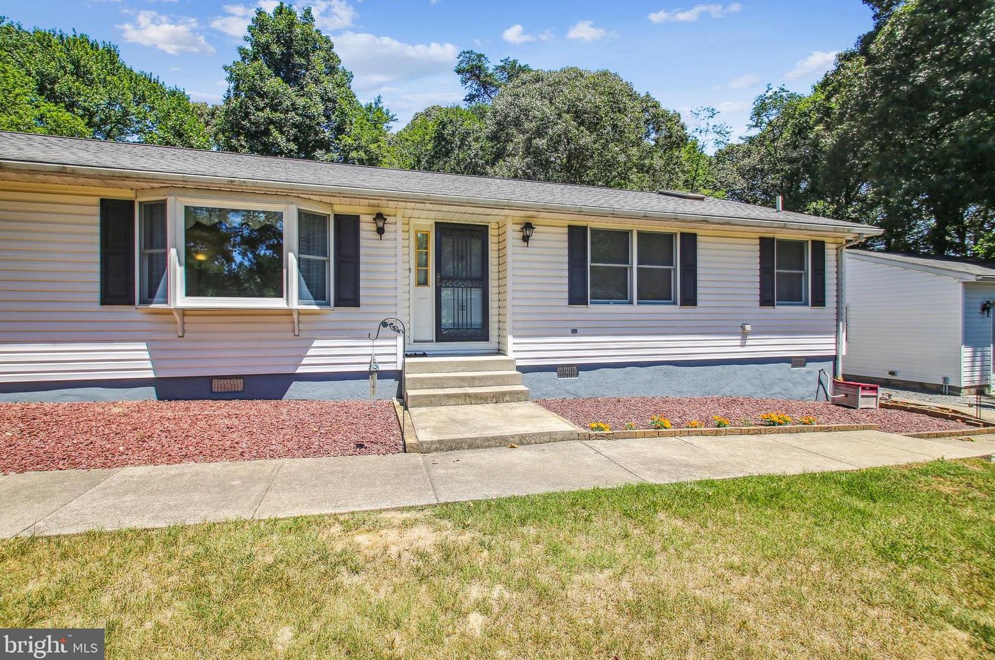 110 Simmons Rd, Severna Park, MD 21146