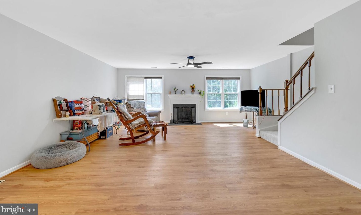 1691 Hart Ct, Crofton MD 21114-1630 exterior