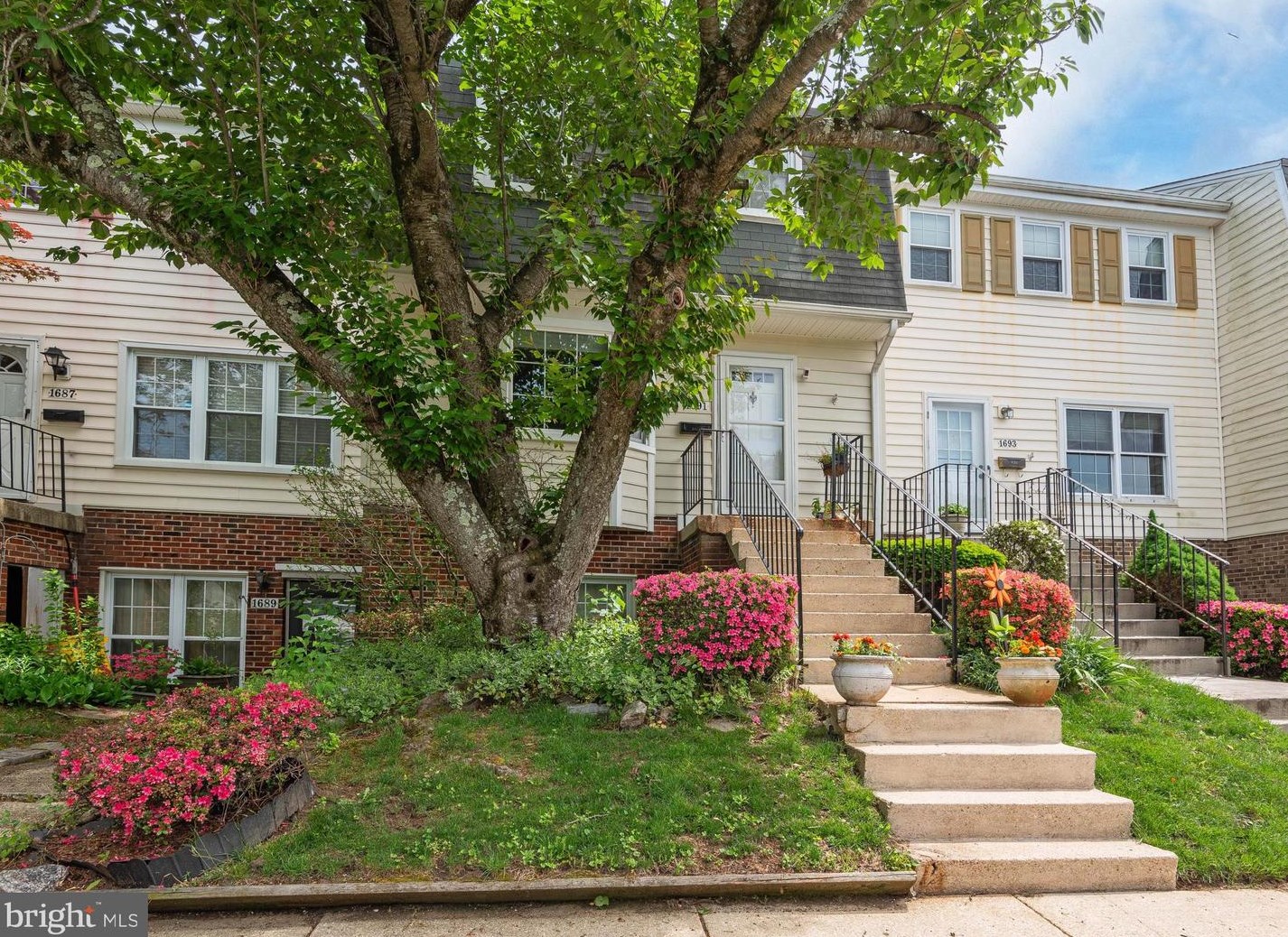 1691 Hart Ct, Crofton, MD 21114-1613