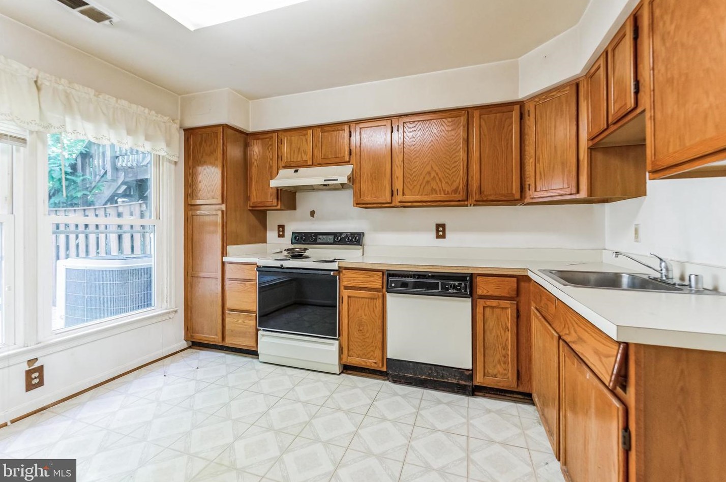 2016 Howard Chapel Turn, Crofton, MD 21114