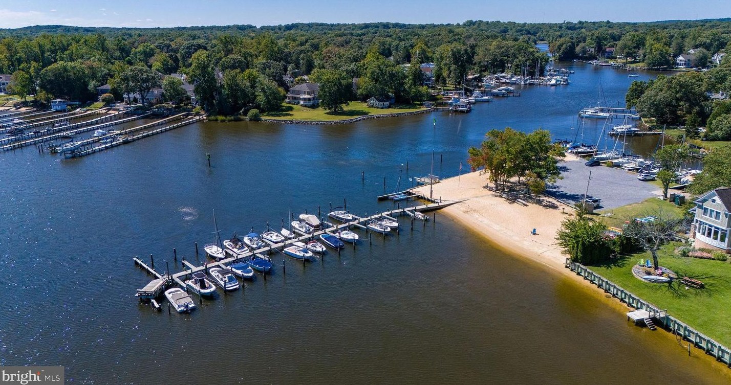 9 Beach Rd, Severna Park, MD 21146