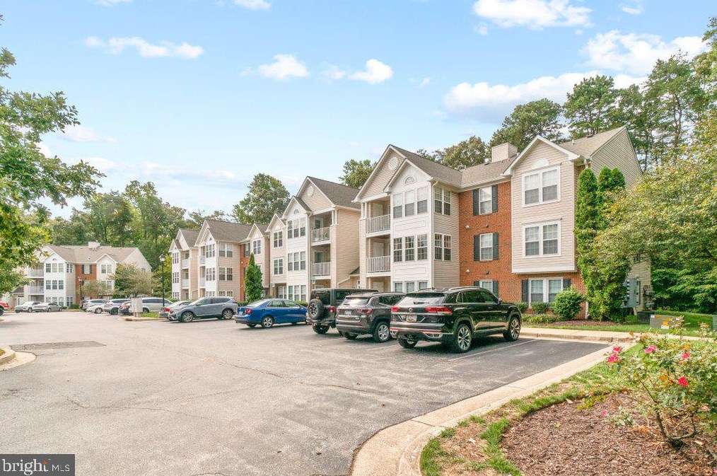 8704 Natures Trail Ct #301, Odenton, MD 21113