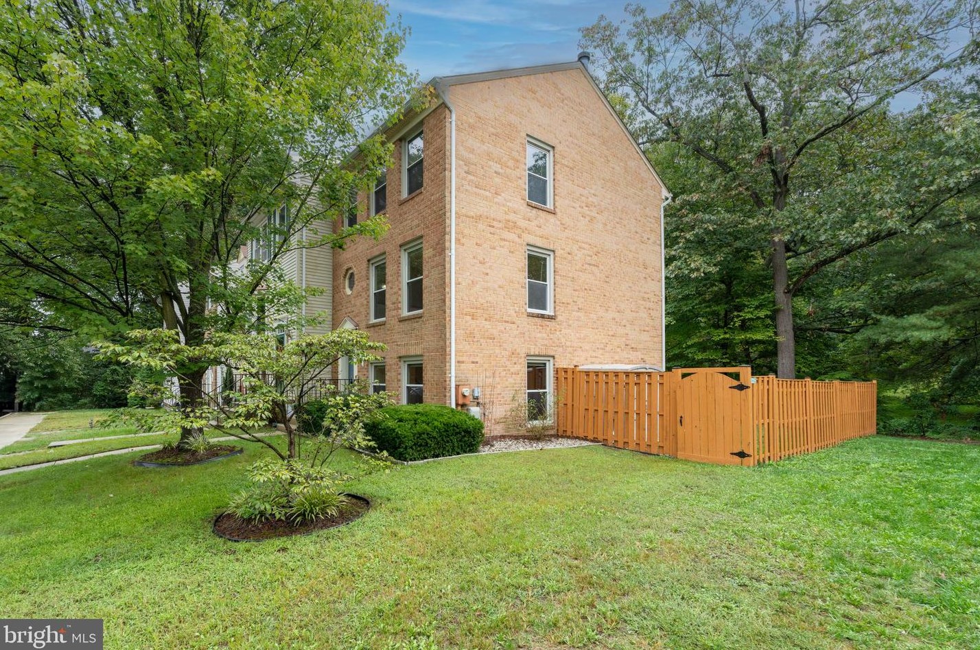 1633 Howard Chapel Ct, Crofton, MD 21114