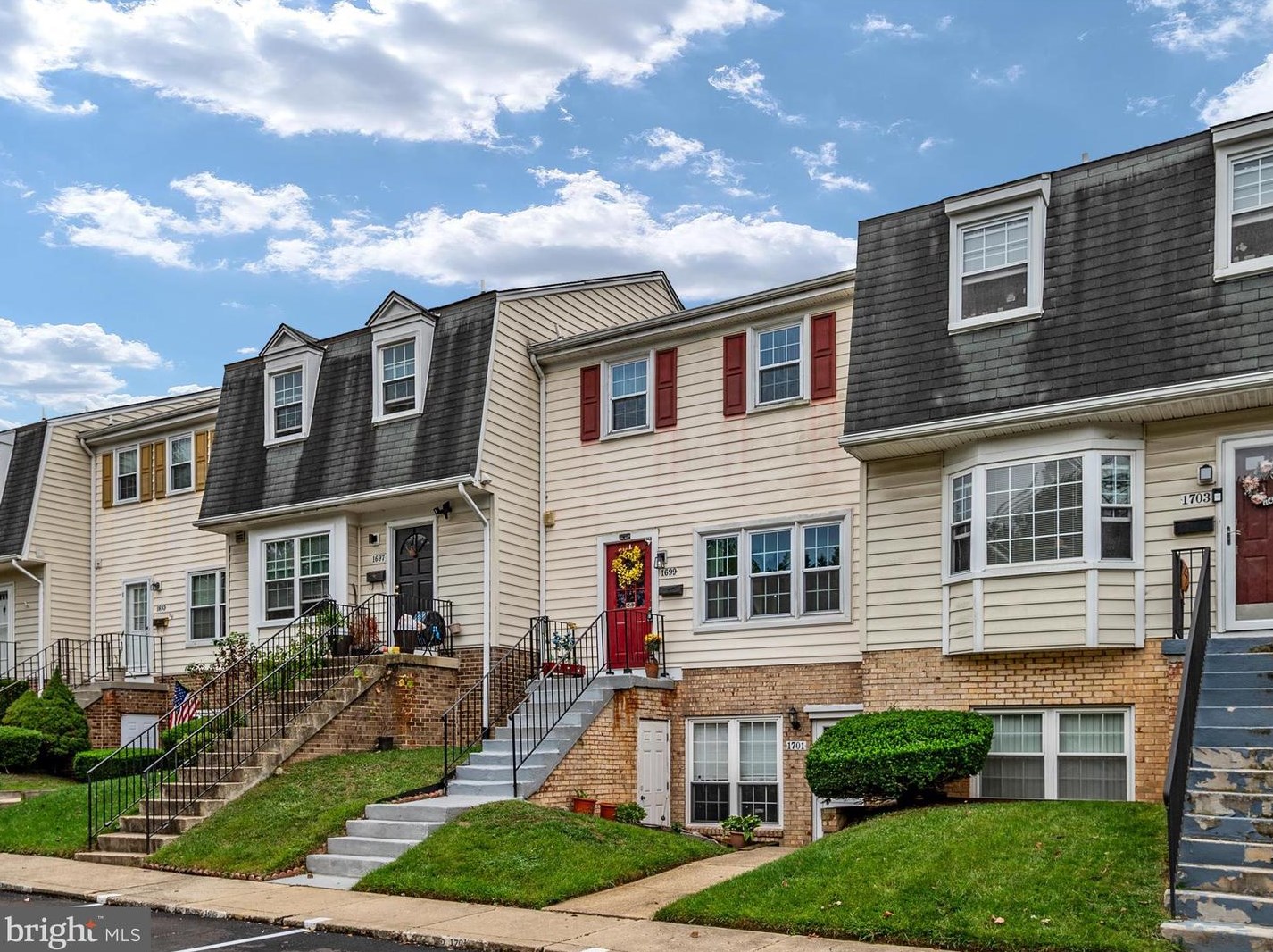 1699 Hart Ct, Crofton, MD 21114-1613