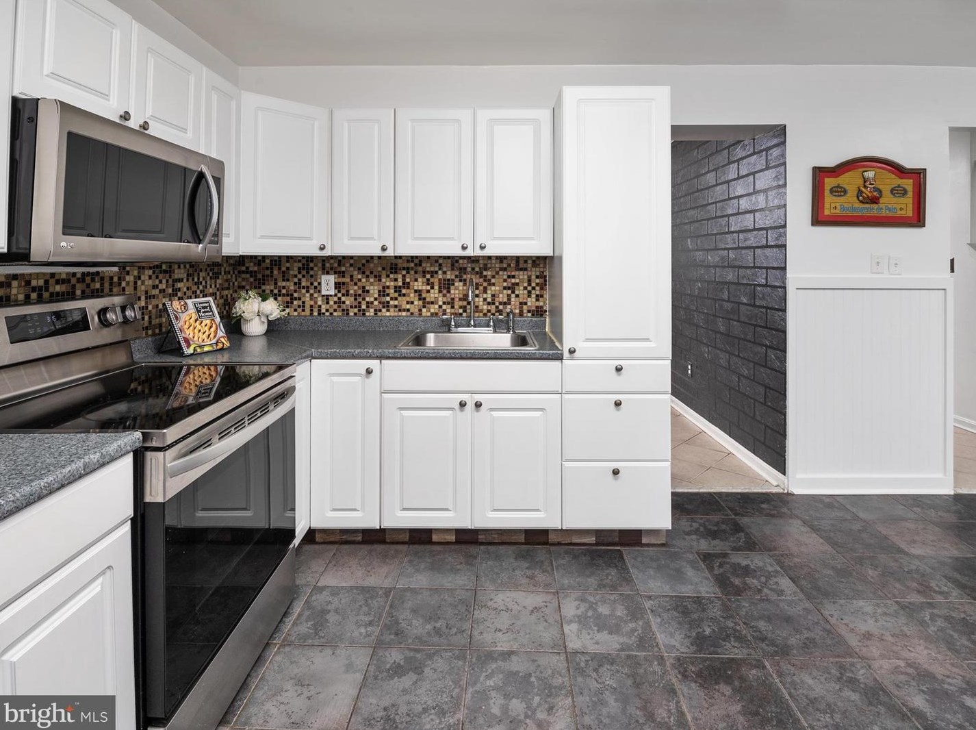 1699 Hart Ct, Crofton MD 21114-1630 exterior