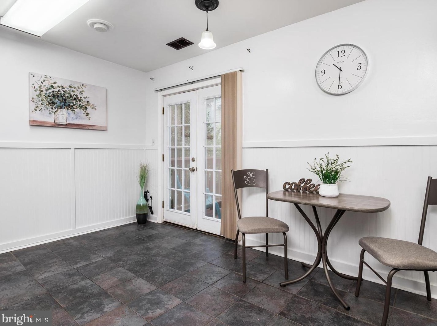 1699 Hart Ct, Crofton MD 21114-1630 exterior