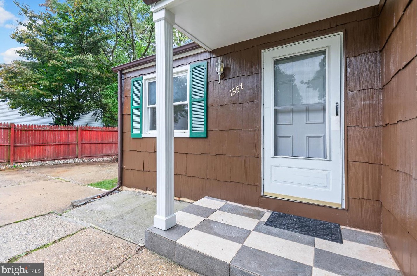 1357 Raleigh Dr, Severn, MD 21144