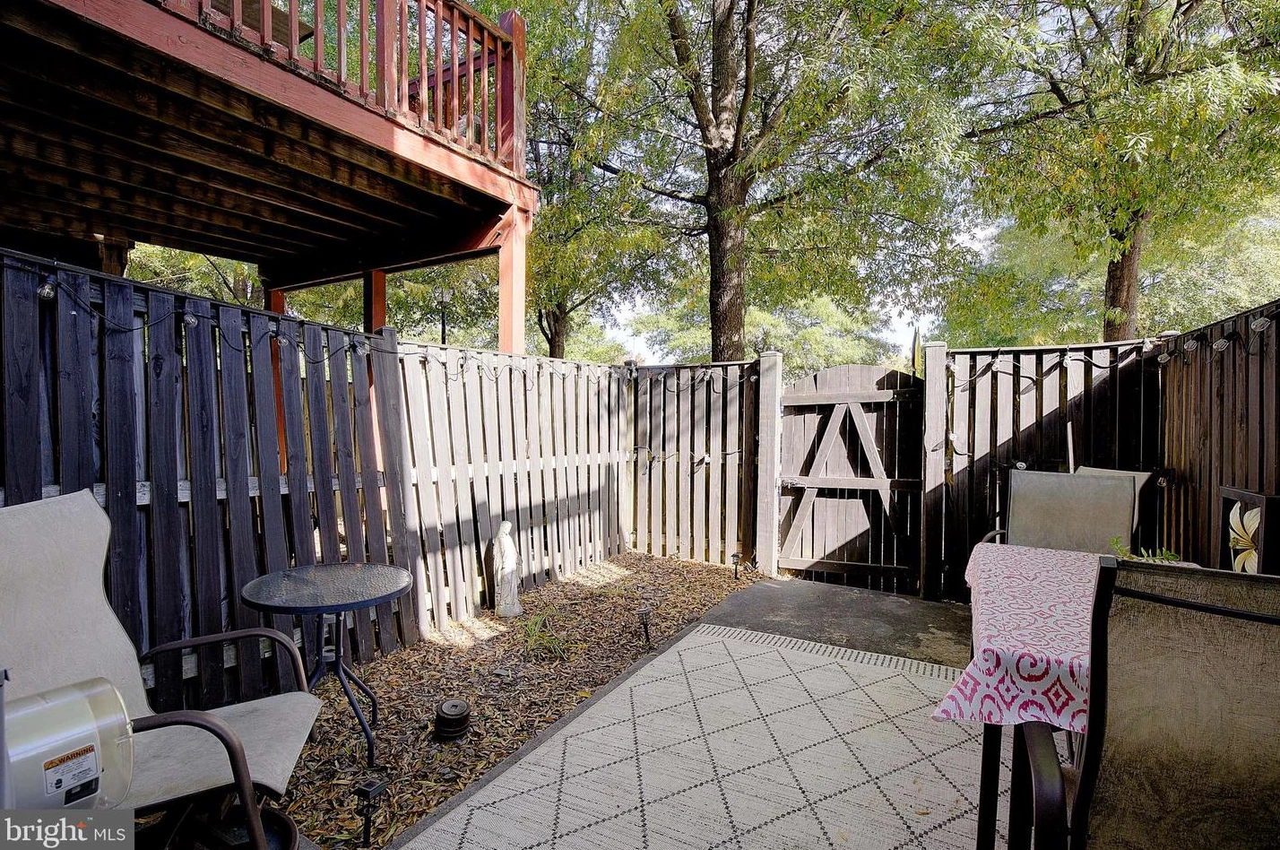 1100 Wickford Ct, Crofton MD 21114-3203 exterior