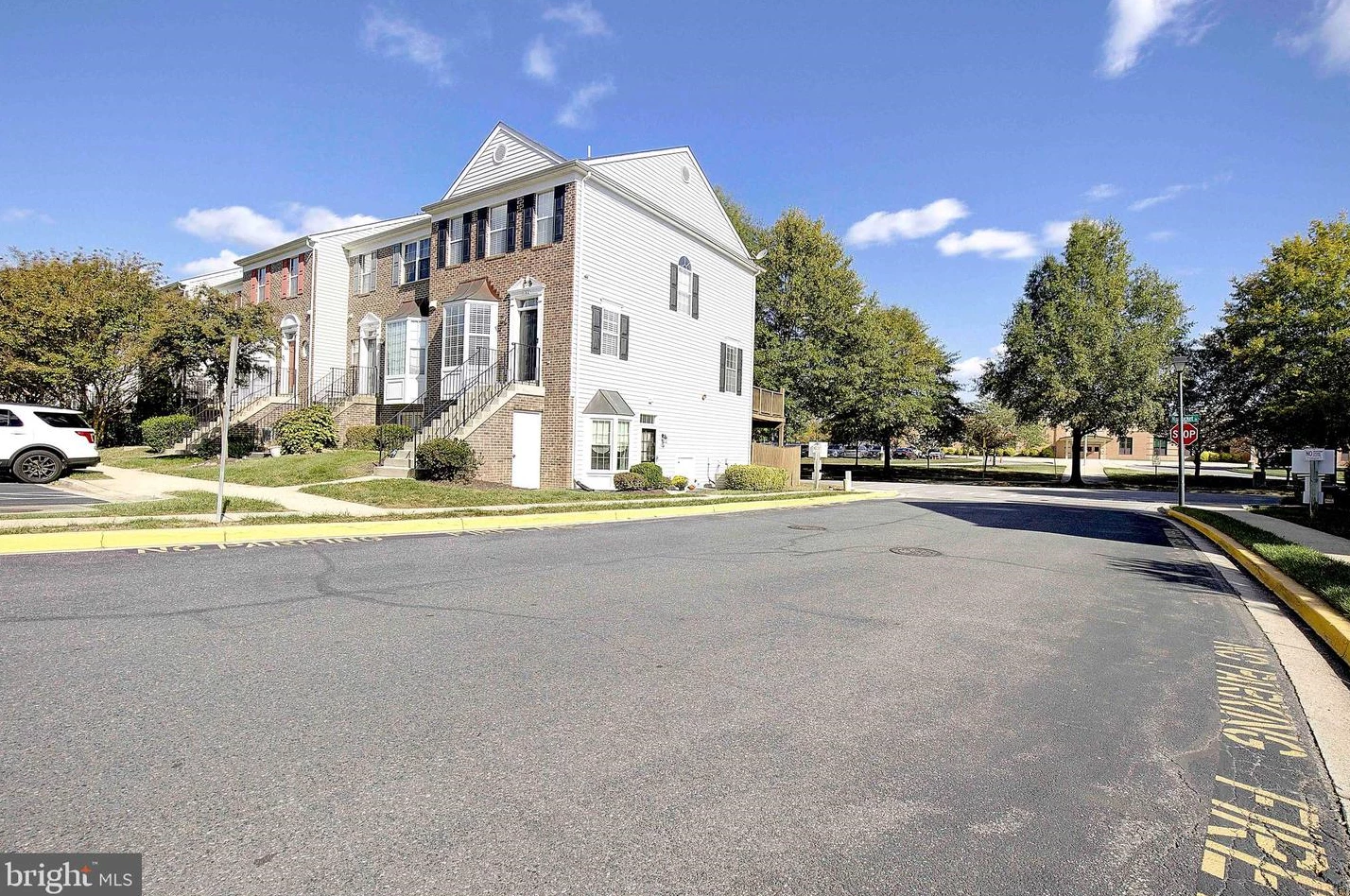 1100 Wickford Ct, Crofton MD  21114-3203 exterior