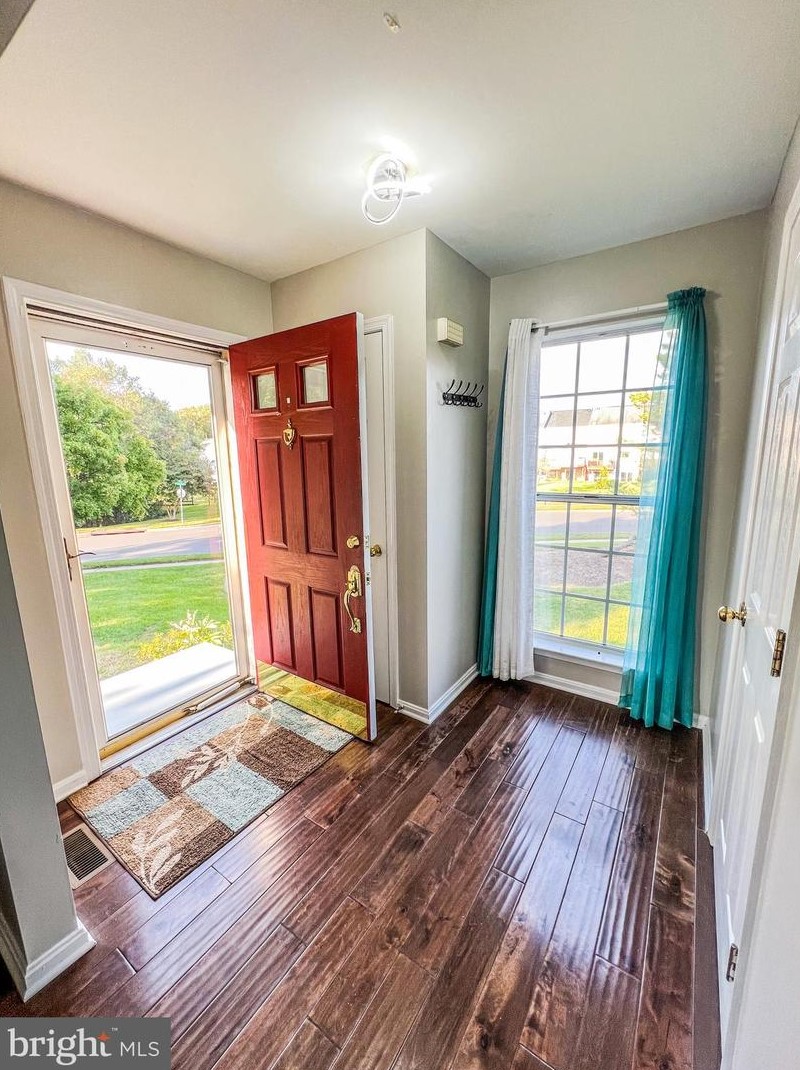 201 Kirbys Landing Ct, Odenton, MD 21113