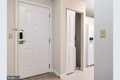 7101 Bay Front Drive #204, Annapolis, MD 21403 - Photo 4