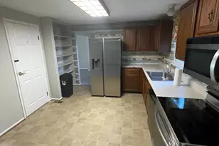 376 Jamie Ct, Glen Burnie, MD 21060 - Photo 10