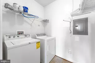 8609 Wintergreen Ct, Odenton, MD 21113 - Photo 12