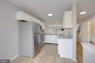 1700 Fallowfield Ct, Crofton, MD 21114 - Photo 6